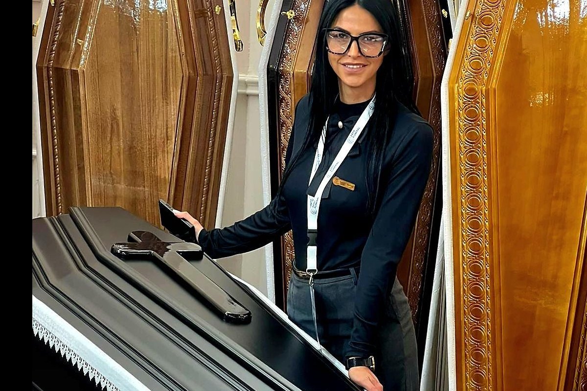stand Topy Wood Expert expo funerara Romania