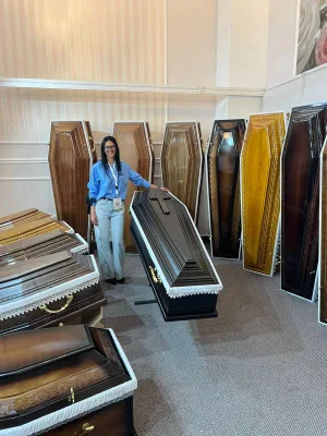 sicriu stejar premium expozitie Bucuresti
